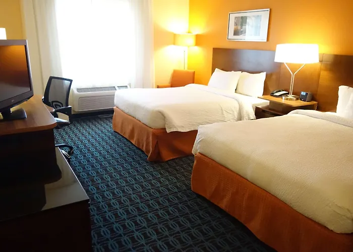 Country & By Radisson, Airport, Az
