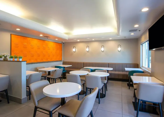 Country & By Radisson, Airport, Az 4* Phoenix