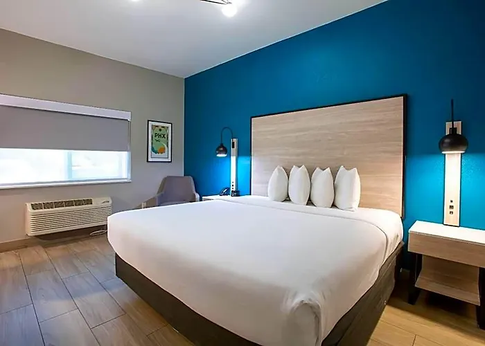 Hotel Country & By Radisson, Airport, Az 4*