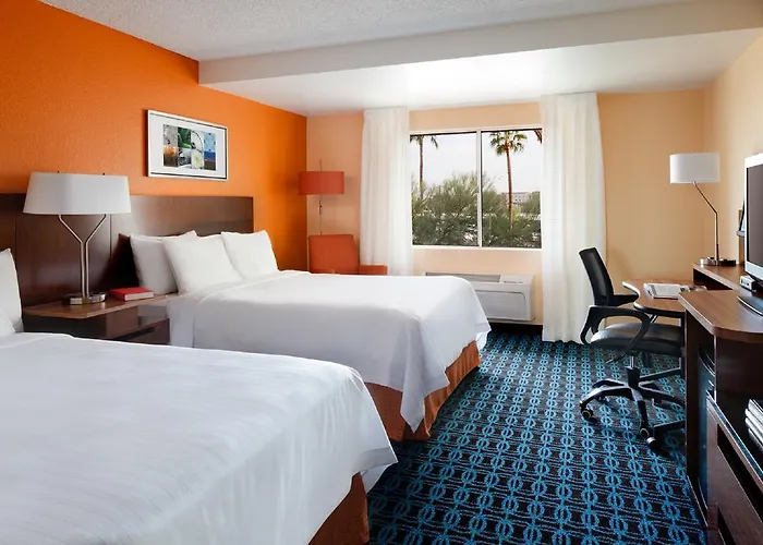 Country & By Radisson, Airport, Az