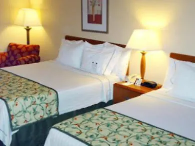 Hotel Country & By Radisson, Airport, Az 4*