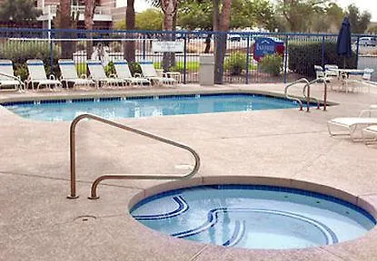 Country & By Radisson, Airport, Az